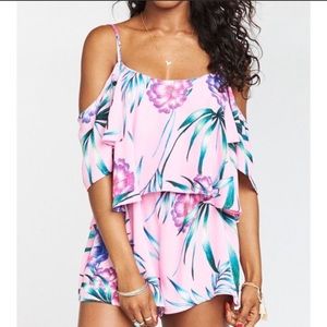 NWT Show Me Your Mumu Cold Shoulder Romper Size Large. Pink with Tropical Print